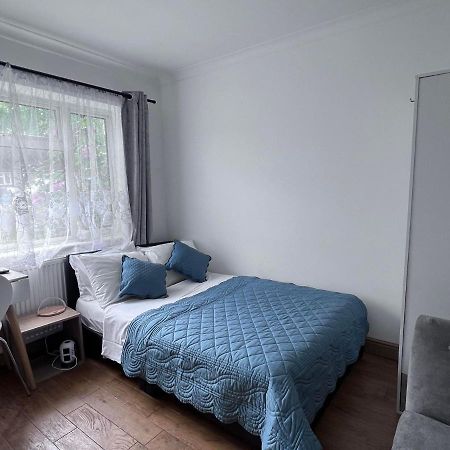 Bed and Breakfast Number 25 Хорли Экстерьер фото