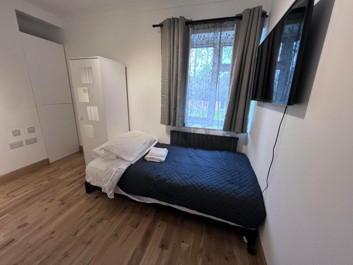 Bed and Breakfast Number 25 Хорли Экстерьер фото